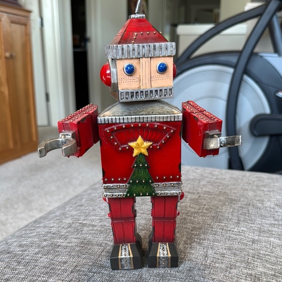 Red Robot Figurine with Christmas Tree Design music box - Picture 1 of 8